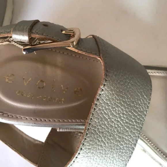 Evolve by Easy  Spirit Womens wedge sandal Heels Tan 7.5 Medium - Picture 9 of 12